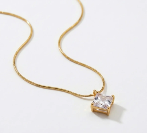 Crystal Solitaire Gold Necklace – Minimal Elegant Pendant
